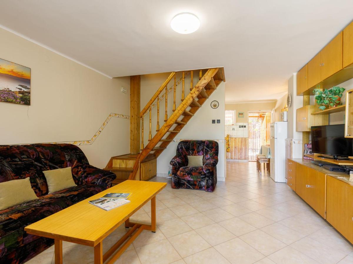 Holiday Home Jazmin By Interhome Balatonszarszo Exteriör bild
