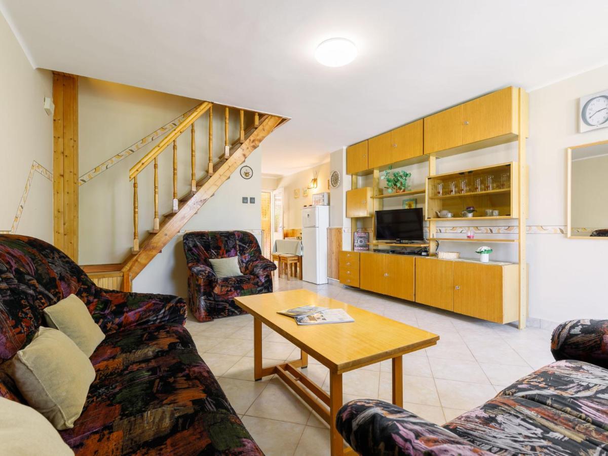 Holiday Home Jazmin By Interhome Balatonszarszo Exteriör bild